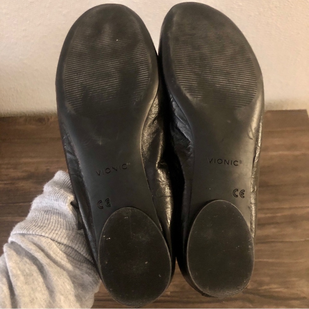 Vionic Alexa Black Leather Slip On Elastic Topline Ballet Flats - Picture 12 of 12
